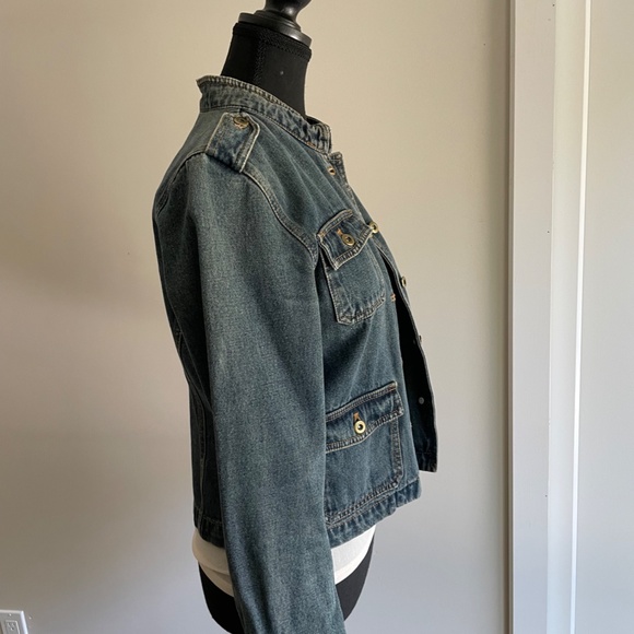 Denim Jacket Waist Length Shoulder Epaulets-  Harve Benard - Picture 8 of 10